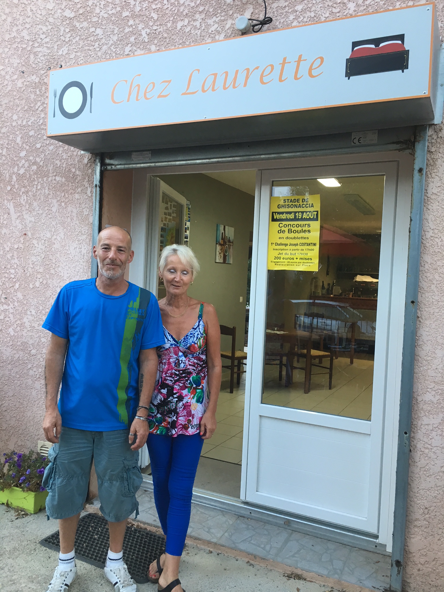 Dominique et Laurette les nouveaux gérants de l'établissement "Chez Laurette".