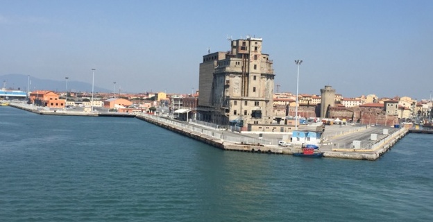 Livourne véritable port-passoire : Contrôles des identités, des bagages et des voitures rares