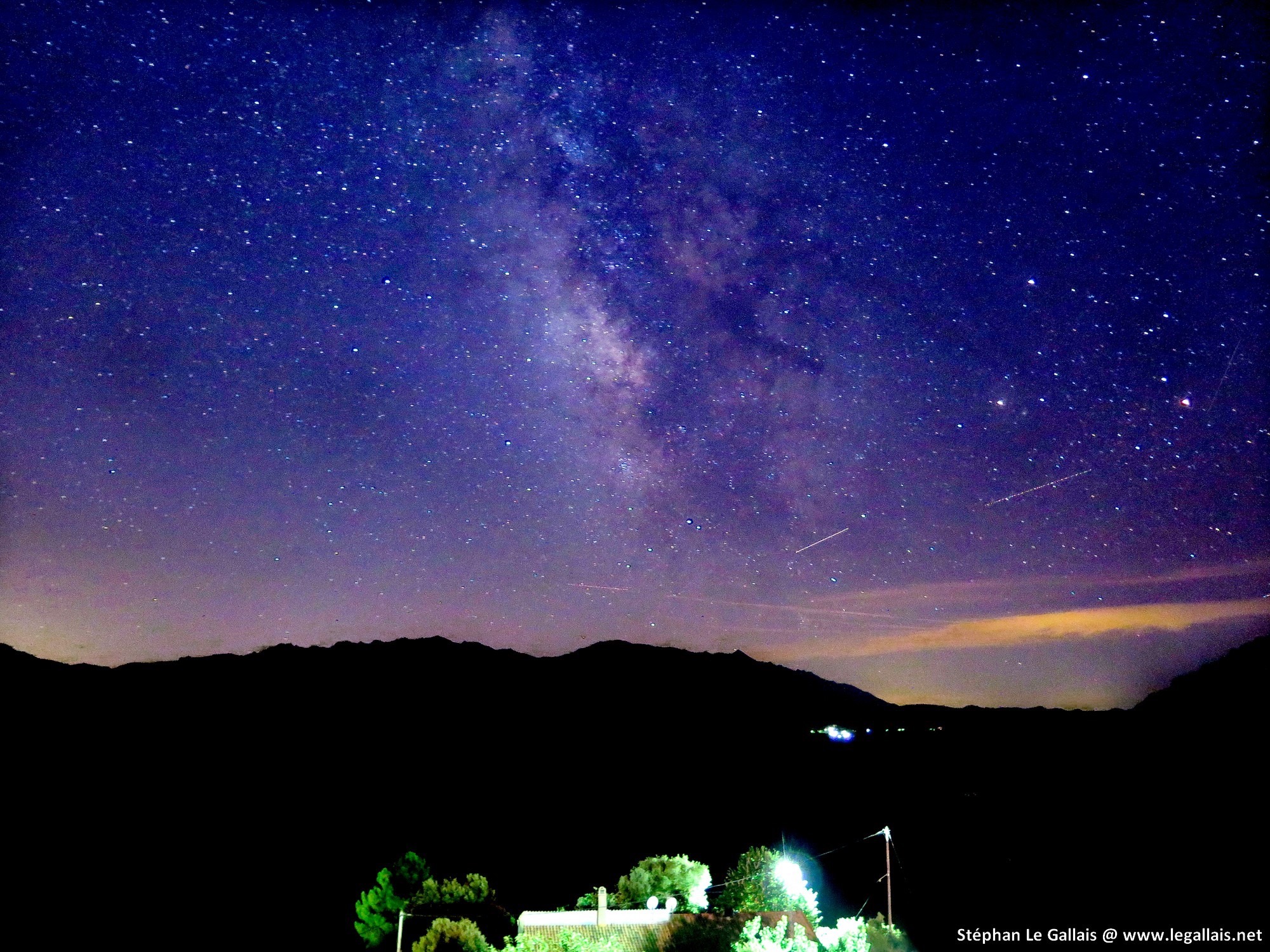 Levie : L'Alta Rocca sous les étoiles