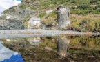 La photo du jour : la tour et la marine de Negru 