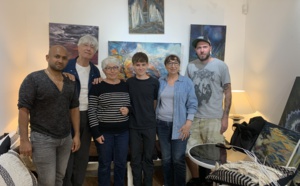 Le vernissage a eu lieu en présence de la famille de l'artiste peintre et du jeune videaste Romain Carré-Mattei