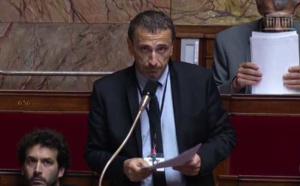 Paul-André Colombani, député nationaliste de la 2nde circonscription de Corse du Sud, membre du groupe parlementaire LIOT, président de l'Observatoire régional de la Santé de Corse, membre du PNC. 