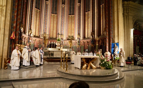 À Aix-en-Provence, le cardinal Bustillo rassemble plus de 1000 personnes pour la messe des Corses