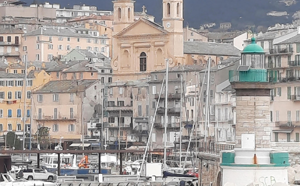 A màghjina - U Vechju Portu di Bastia sempre luminosu