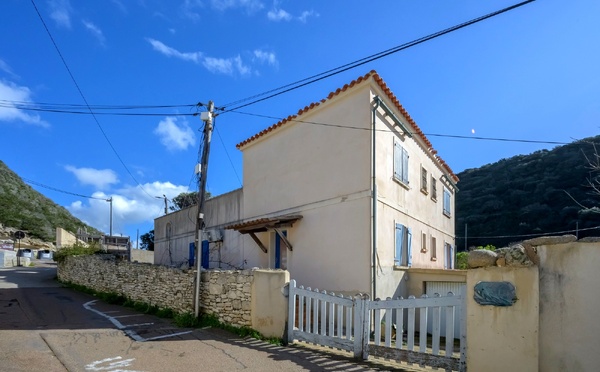 Pourquoi l’État met aux enchères une maison à Bonifacio ?