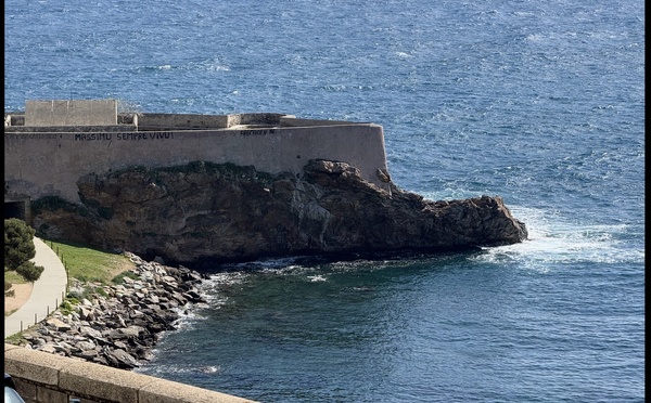 A màghjina : À u cunfini di a citadella di Bastia, a terra parla incù u mare