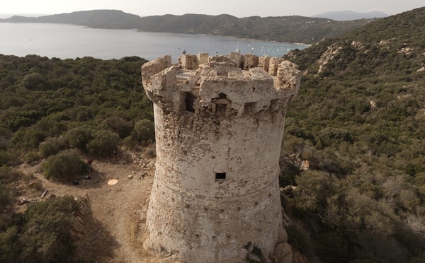 Coti Chjavari : une collecte de fonds pour restaurer la tour génoise de Capu Neru