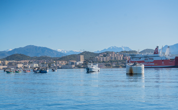 Blocage des ports corses : le SAMMM apporte son soutien aux pêcheurs et menace d’entrer dans le conflit