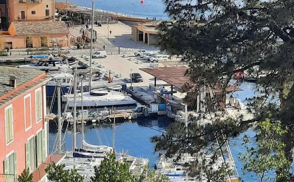 A màghjina -Bastia, trà dui porti è mille storie