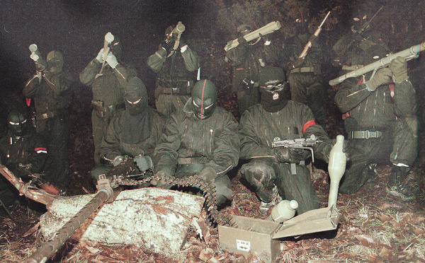 II - Création du FLNC : avant le 5 mai 1976, une île sous tension