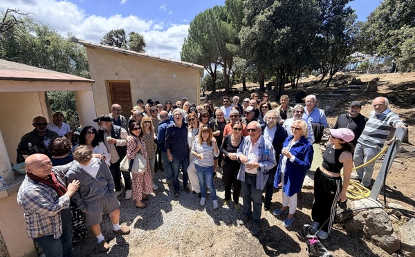 Monticellu réunit les artistes Corses autour d’une première « Merendella artistica » conviviale et créative