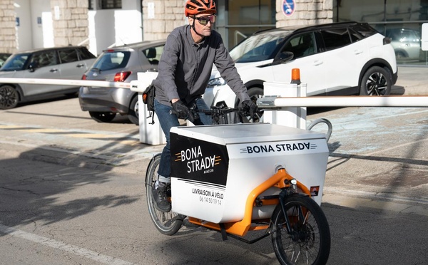 À Ajaccio, Clément Genuini fait du vélo une alternative pour les livraisons et les déplacements