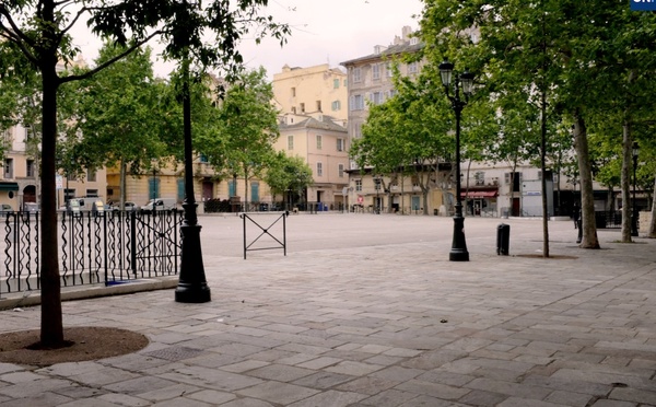 "U spaziu publicu hè di tutti, venez avec votre chaise prendre place" : des Bastiais se mobilisent pour leurs espaces publics