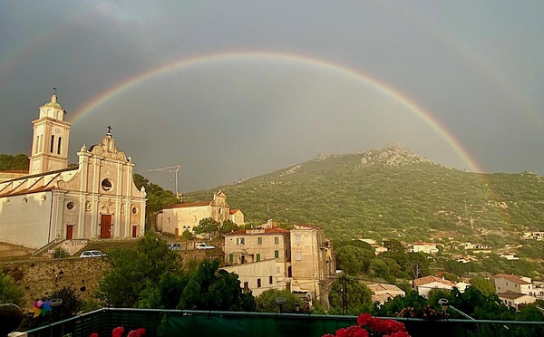 A màghjina - Corbara, sottu à a prutezzione di u celu