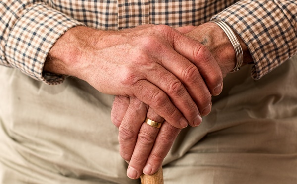 En Corse, l’Insee alerte sur les fragilités du maintien à domicile des seniors
