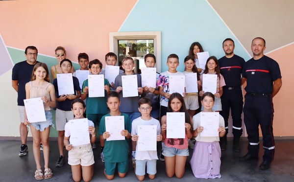 Munticellu - Les CM2 reçoivent leur diplôme « Gestes qui sauvent »