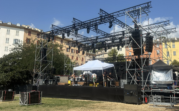 À Bastia, les derniers préparatifs avant l’ouverture du festival Porto Latino