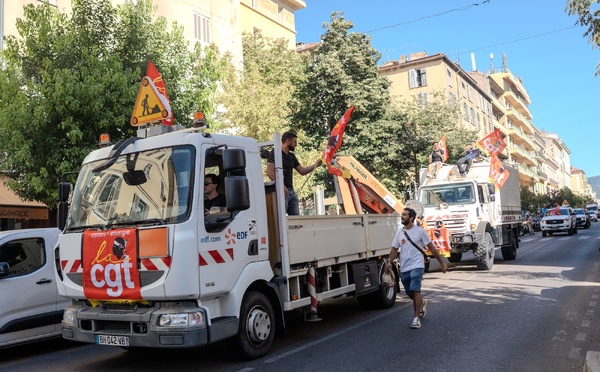 À Ajaccio, les agents du secteur de l'énergie dans la rue : « C’est le premier jour d’une bataille »