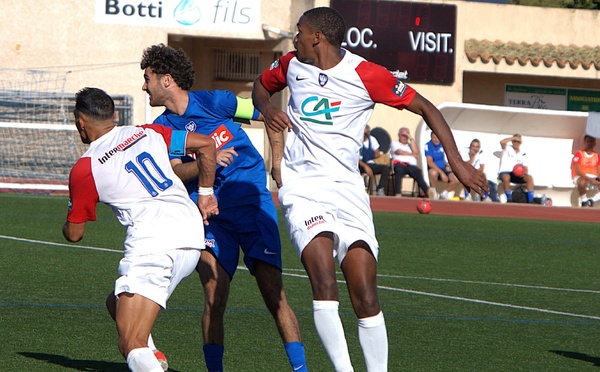Football Régional 1 Sud FC - AC Ajaccio première place en jeu