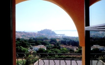Recherches d’hôtels sur internet :  la Corse, dixième région préférée des Français 