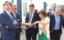 Rentrée scolaire : Gilles Simeoni et Josepha Giacometti sur le terrain