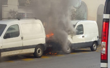 Bastia : Une voiture en feu sur le boulevard Paoli