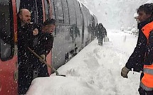 Neige : Transports scolaires suspendus, trains annulés et circulation des poids lourds interdite