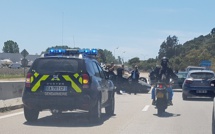 Ajaccio : Une voiture se retourne sur la chaussée