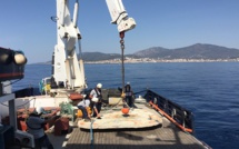 Immersion de récifs artificiels dans le fond du golfe d'Ajaccio