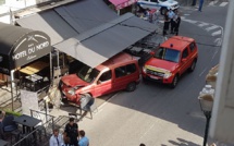 Corte : Elle négocie mal son virage. La voiture finit sa course sur la terrasse d'un commerce 
