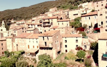 Paesi d'Ulmetu : Un filmettu carcu di soli, mari, è stondi in paesi