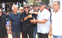Jacques Dutronc "enflamme" le VIP du "Paoli" de pétanque à Lisula