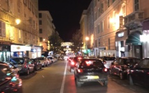 Soldes pré-Noël à Bastia : Les commerces y gagnent, les clients aussi