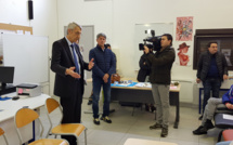 Le député de Haute-Corse Michel Castellani au collège de Saint-Florent
