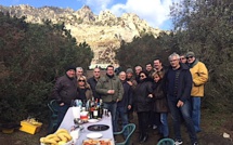 Sant’Antone di u monte in Aiacciu : Le vent n’a pas découragé les fidèles