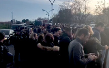 Vidéo : Les gardiens de Borgo huent et tournent le dos à la ministre