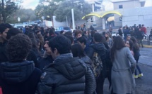 Manifestation devant le Lycée de Balagne à L'Ile-Rousse