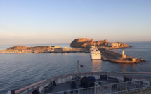 La photo du jour : Le port de l'Ile-Rousse au petit matin