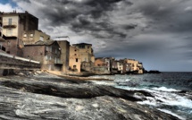 La photo du jour : Sous le ciel menaçant d'Erbalonga…