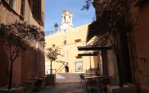 La photo du jour : Le clocheton du Palais des gouverneurs en pleine lumière