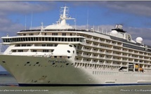 Escale inaugurale du paquebot-résidence « The World » au port de Bastia