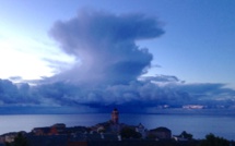 La photo du jour : Cumulonimbus sur Bastia ?