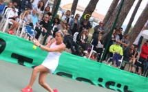 Flore Mendez évite la pluie et conserve son titre de championne de Corse de tennis