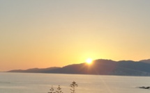 La photo du jour : Lumières douces d'un coucher de Soleil sur Ajaccio 