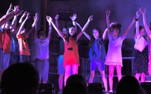 Festa zitellina à a scola Albert-Camus di Lisula