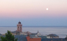 La photo du jour : Quand Bastia se pare des couleurs du crépuscule 
