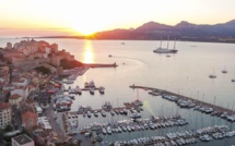 La photo du jour : Lever de Soleil sur la baie de Calvi