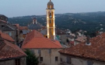 La photo du jour : Le clocher illuminé de Sant'Eramu di Cervioni
