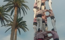 Des pyramides humaines sur la place Paoli de Lisula