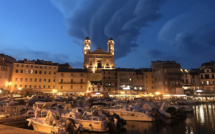 La photo du jour : Stratus au-dessus de San Ghjuvà